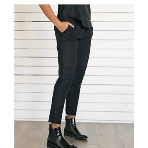 Zyia Black Everywhere Pants medium